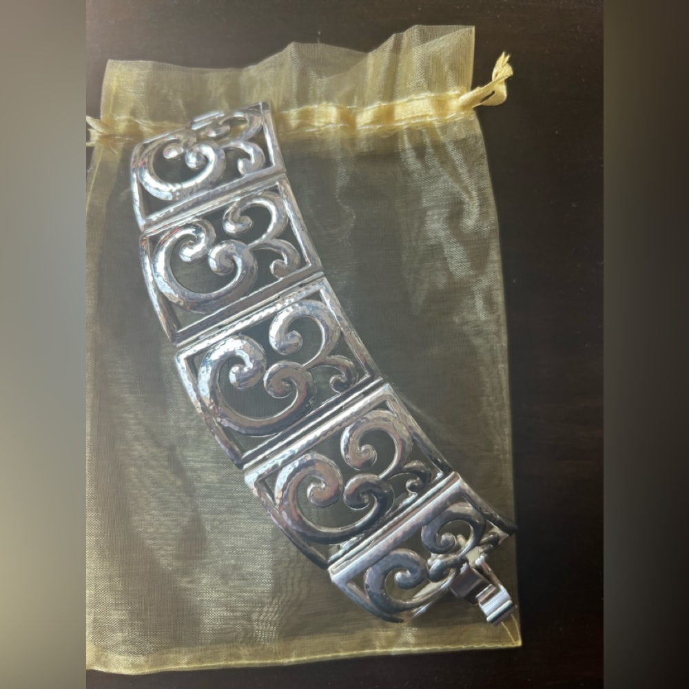 Brighton Silver Tone Clasp Accessory